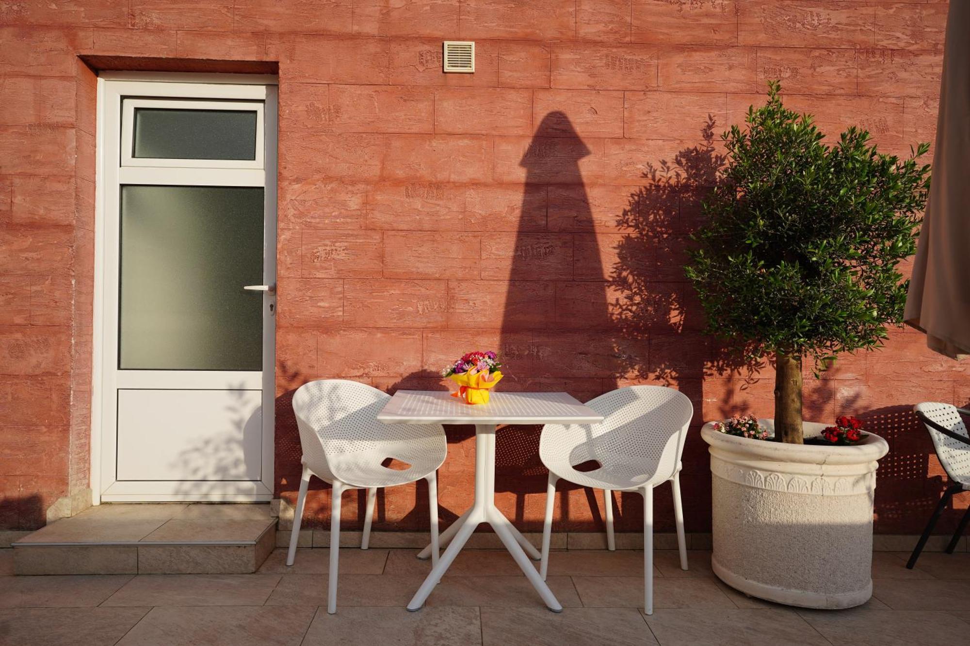 Apartments Residence Dj Petrovac Exterior photo