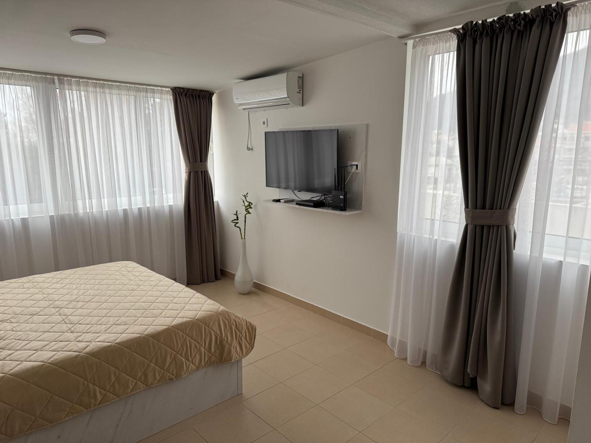 Apartments Residence Dj Petrovac Exterior photo