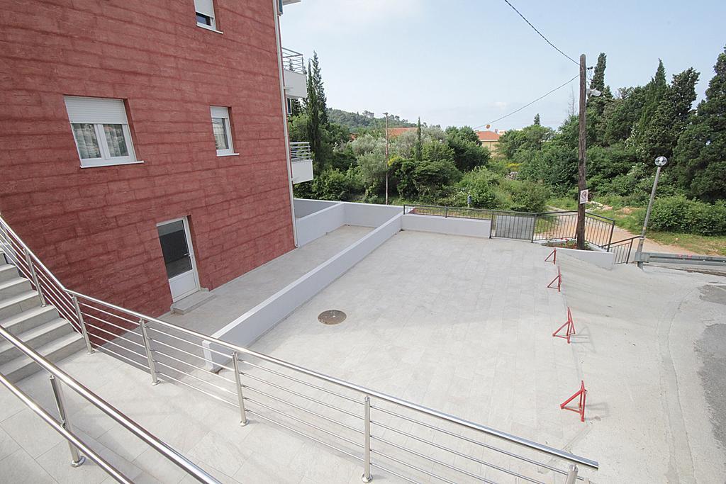 Apartments Residence Dj Petrovac Exterior photo